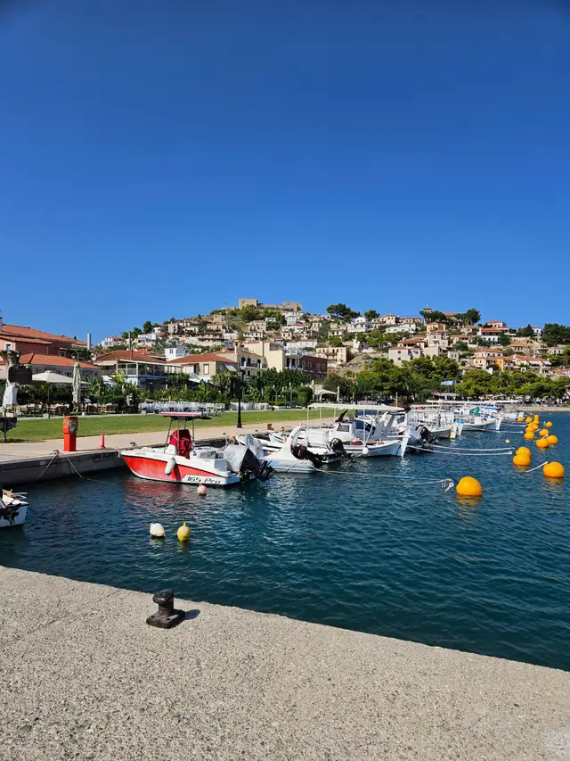 ️ Greece Vacation Condo | 2 BR | Sleeps 6 | 5Min Walk to Beach in Other Countries in Canada - Image 9