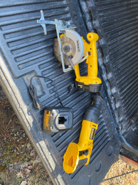 Dewalt 18V circular saw, sawzall and charger 