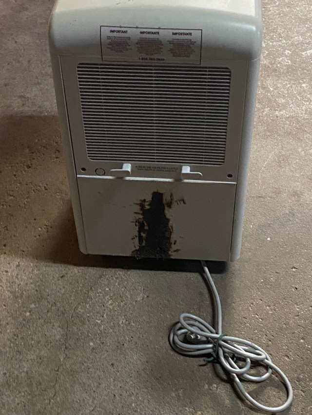  Dehumidifier  in Heaters, Humidifiers & Dehumidifiers in Norfolk County - Image 3