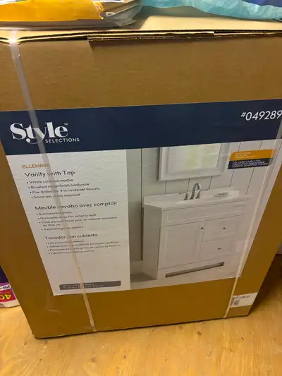 Style collections white vanity and top never open the box new condition 30"x18"x37"