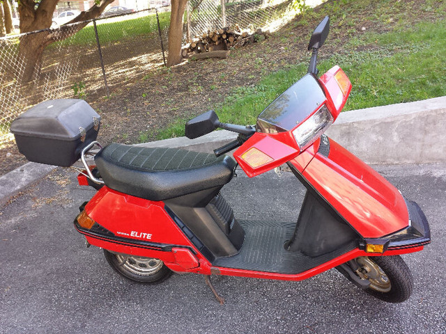 Vintage VESPA Style 1985 HONDA Elite CH 80 Scooter For Sale/Rent in Scooters & Pocket Bikes in Mississauga / Peel Region - Image 2