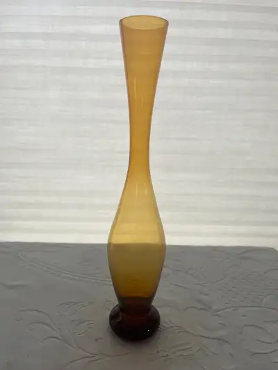 Vintage MCM GIFTCRAFT 12in TALL AMBER GLASS VASE, View more