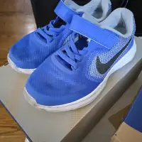 FS: Nike Kids Shoes (Blue) size 12