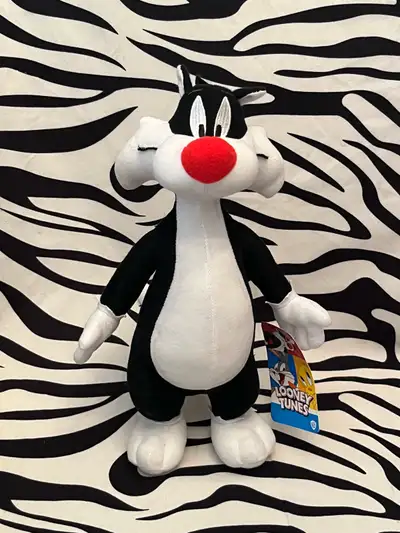 Looney Tunes Sylvester the Cat plush toy, View more