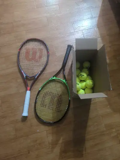 LOCATION de 2 raquettes de tennis pour adultes de marque Wilson et 12 balles de marque Penn à 25$. P...