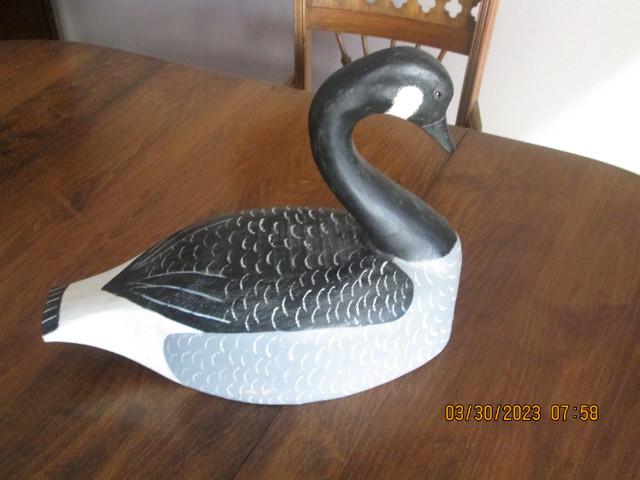 vintage wood carved canada goose decoy in Arts & Collectibles in Ottawa