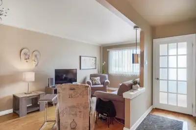 Grand 5 ½ rénové – 3 chambres fermées – 5 électros – 2 balcons