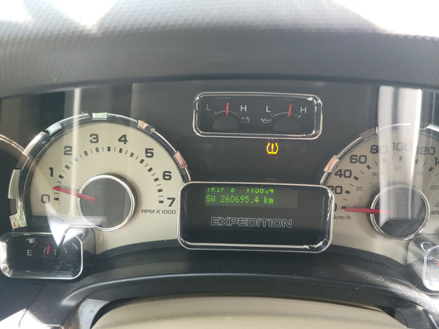 2011 Ford Expedition XLT SUV -- AS IS in Cars & Trucks in Hamilton - Image 3