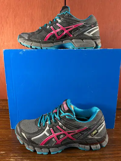 Asics Gel GT-2000 Gore-Tex Running Trail Women Shoes Size US 6, View more