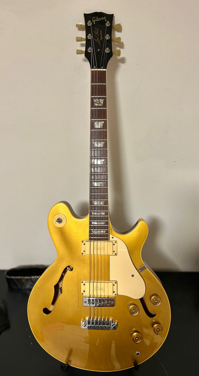  Vintage 1970s  Les Paul Signature gold top $7k cask $8k trade  in Guitars in Barrie