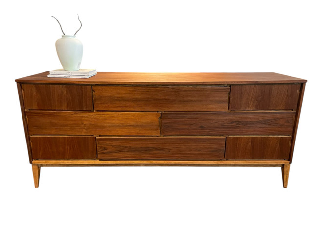 Commode Mid Century dans Commodes et armoires  à Ville de Montréal