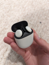 [FOR PARTS] Partially Broken Pixel Buds (2021)