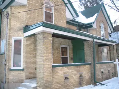 Victoria Park semi 2 br+den