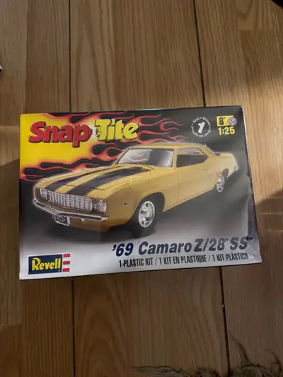 Get ready to build your own classic with this Revell Snap Tite '69 Camaro Z/28 SS model kit, perfect...