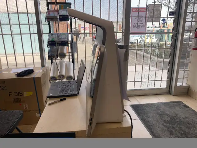 HP Sprout Pro 23-s411t All-in-one computer (Used) in Desktop Computers in City of Toronto - Image 3