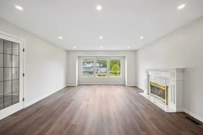 Beautiful 3-bedroom 2-bathroom house for rent in South Surrey/White Rock; Quiet and friendly neighbo...