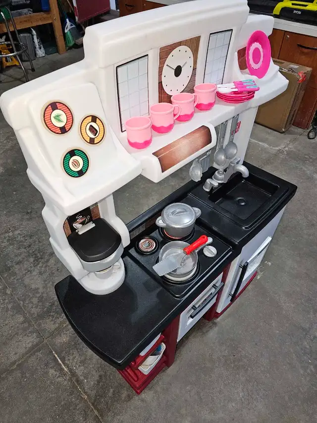 Step 2 kitchen play center62863737788546122