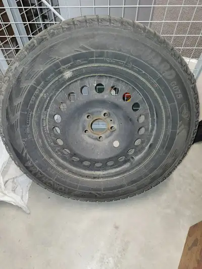 Pour vente rapide. 4 pneus YOKOHAMA 4 roues 245/65/R17 418-558-7487