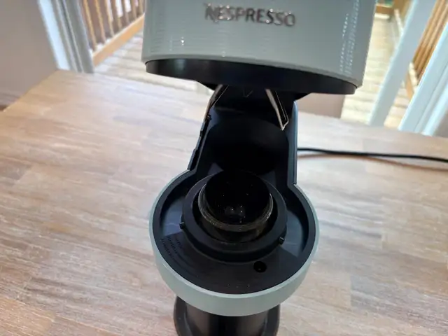 Nespresso Breville Vertuo Next Coffee and Espresso Machine in Coffee Makers in Markham / York Region - Image 4