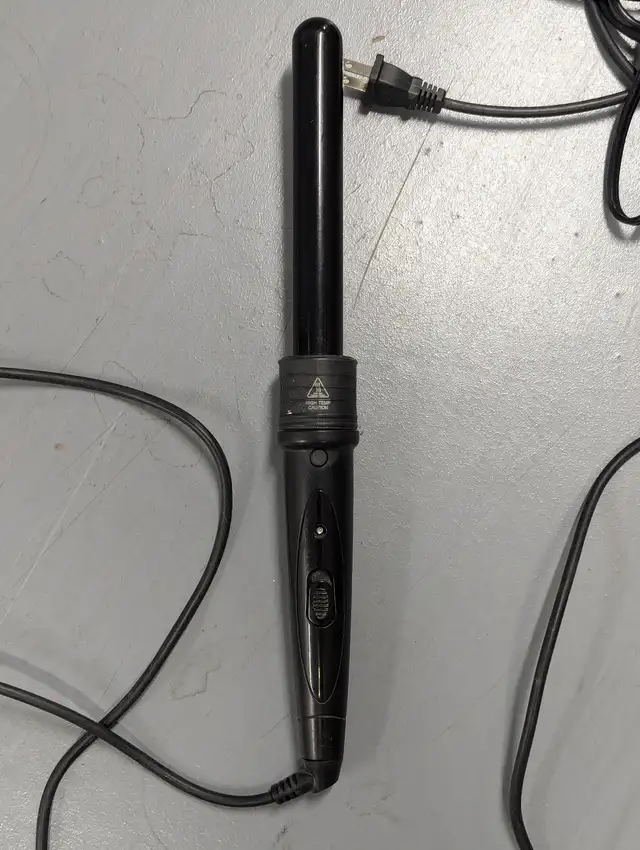 Curling Iron - Park & Sherbrooke