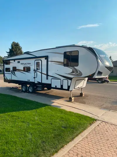 2022 Grand Design Reflection 278bh. Camper is extremely clean and has had very light use, never park...