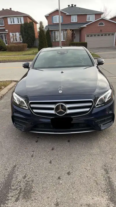 Wanting to sell my Mercedes for 32,000 - good condition - 69,000 mileage -2019 version - dark blue -...