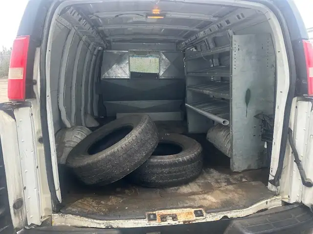 FOR SALE 2014 CHEVROLET EXPRESS 2500 VAN in Other in Fredericton - Image 3