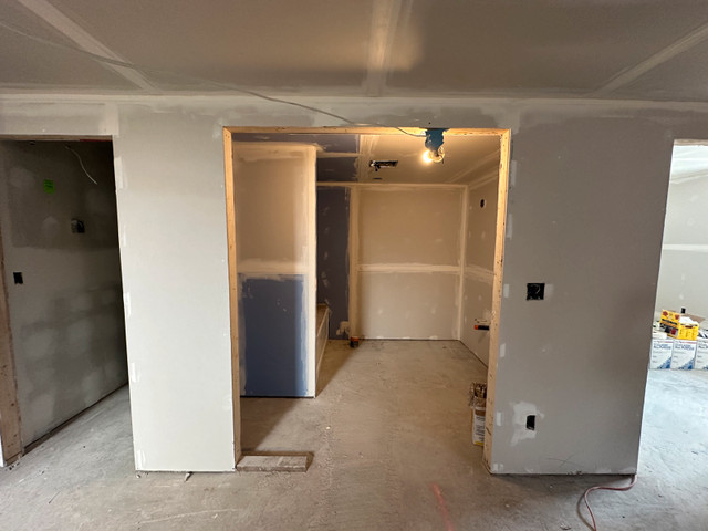 QUALITY AND SKILLED DRYWALLER AND TAPER - Edmonton in Drywall & Stucco Removal in Edmonton - Image 3