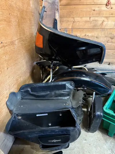 Parts only Vetter Fairing and soft side bags off a 1982 GL 1100 Front and rear fenders side panels....