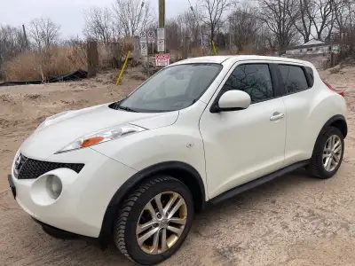 2012 Nissan juke 227km auto 1.4l engine Front wheel drive Runs great Sunroof don’t work, has crack i...