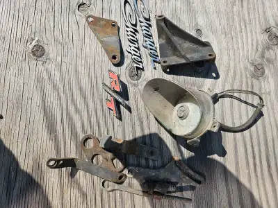 Used engine brakets, emblems signal light etc.