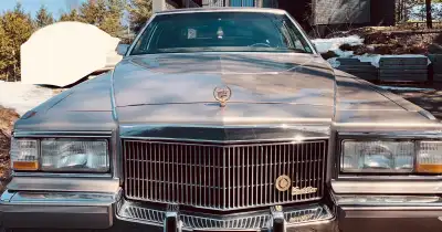 Must sell now NEW LOW PRICE 1990 CADILLAC BROUGHAM — V8 5.0L MAFIA BOSS CAR Full-size classic Cadill...