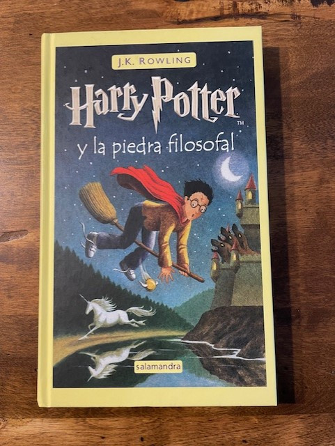 Harry Potter y la Piedra Filosofal (Spanish Hardcover) in Fiction in Oakville / Halton Region