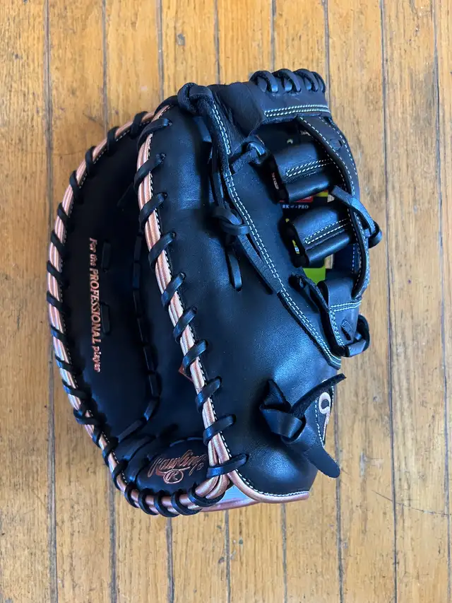 NEW Rawlings R9 Softball/Baseball First Base Mitt LEFT HandThrow in Baseball & Softball in City of Toronto - Image 5