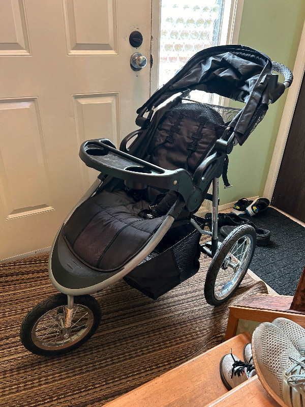 Babytrend Jogging stroller in Strollers, Carriers & Car Seats in Prince George