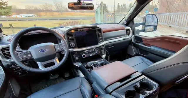 CHAUFFEUR PRIVÉ in Drivers & Security in City of Montréal - Image 3