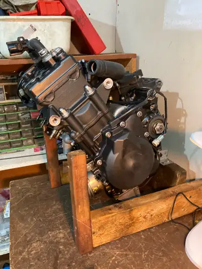 2012 R6 motor. Crank replaced with good used one. New bearings and rod bolts. New gaskets. I have 10...