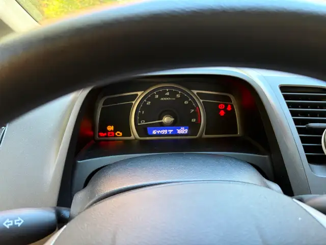 Honda Civic 2009598236163107737601