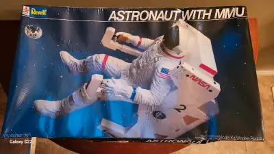 Rare model kit NASA astronaut model kit. 10 1/4 inches tall.