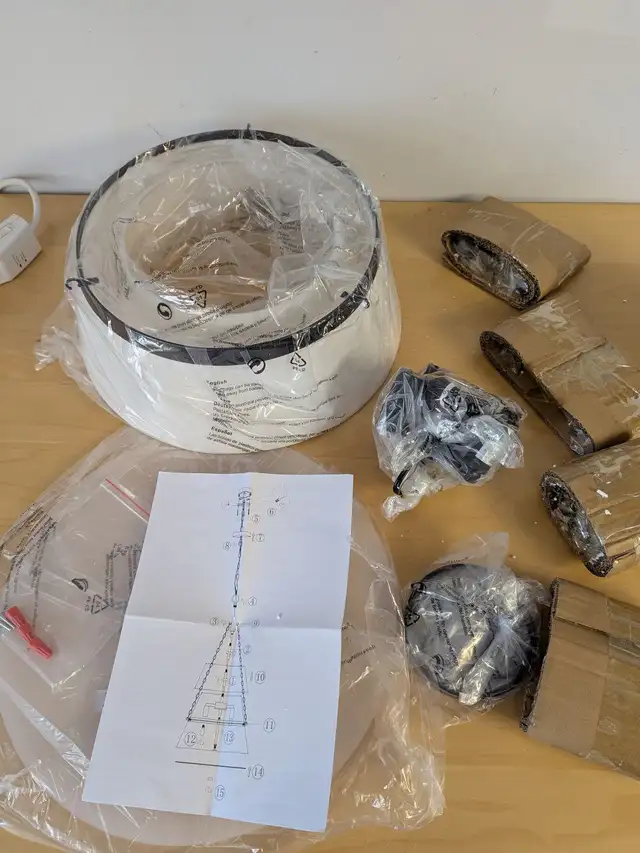 Modern 4-Light Farmhouse Chandelier - White Linen Fabric Pendant in Indoor Lighting & Fans in Mississauga / Peel Region - Image 11