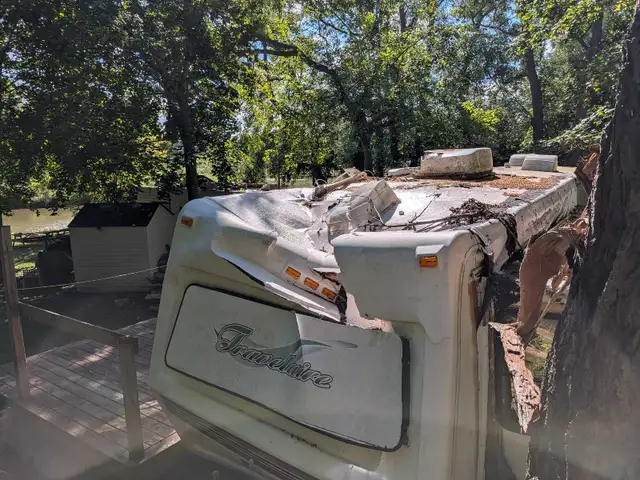 Travelaire Trailer in Travel Trailers & Campers in Grand Bend - Image 2