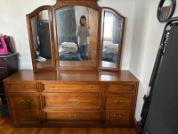  Solid wood wing mirror, dresser