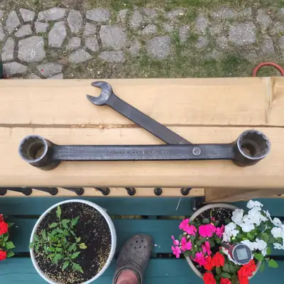Vintage Snap on Rail road inspectors multi wrench 7/8, 3/4, 15/16, and 1" 12 pount sockets With 9/16...