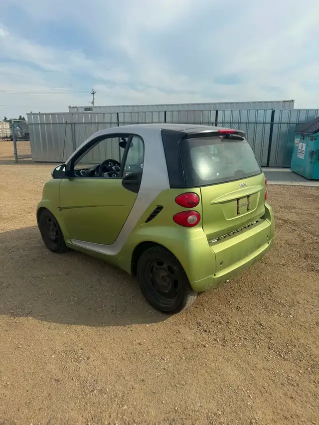 2011 Smart car 451  574686651545692162