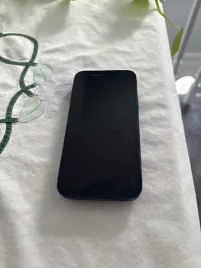 Good condition midnight blue iphone 12