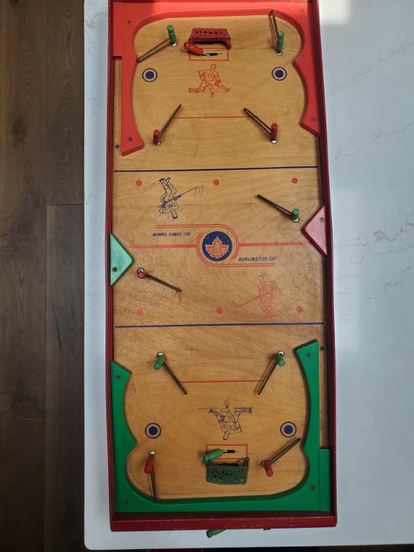 Vintage Munro table top hockey game from the 1940's or 50's Arts