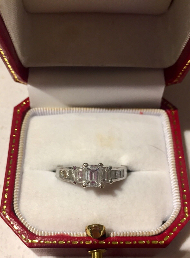 Emerald Cut Diamond Engagement Ring in Jewellery & Watches in Ottawa - Image 3