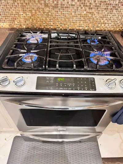 Frigidaire Gallery Stainless Steel Gas Range – Cooktop, View more
