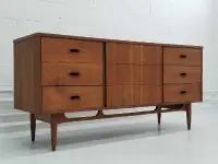 Mid-century sideboard / credenza / dresser 