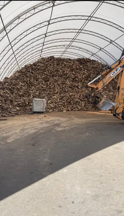 High quality Firewood Satisfaction guaranteed. All Quebec hard wood seasoned and stored inside our d...